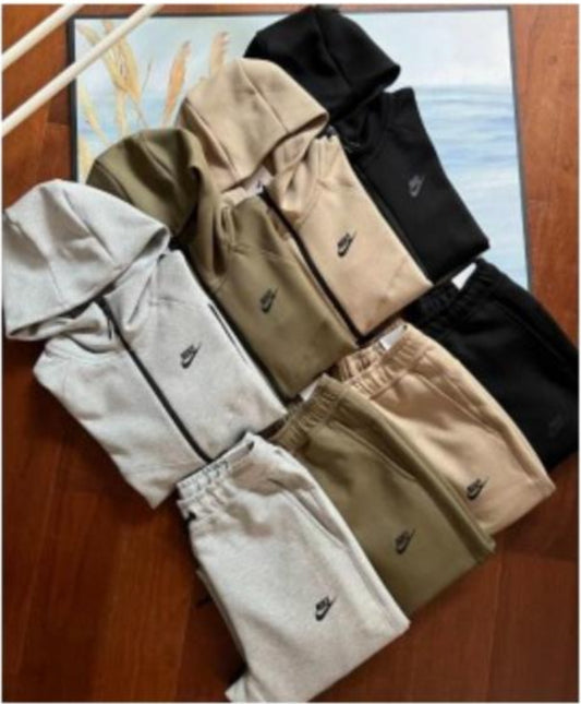Nike Jogging Suit
